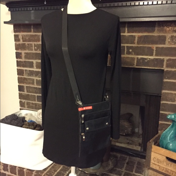 NWT black cross body bag - Picture 2 of 3